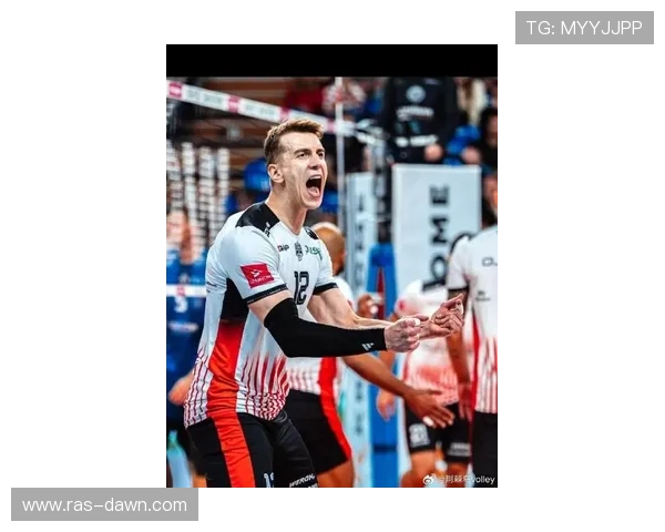 沙尔克近期比赛亮点：攻防表现稳健，竞争力持续提升