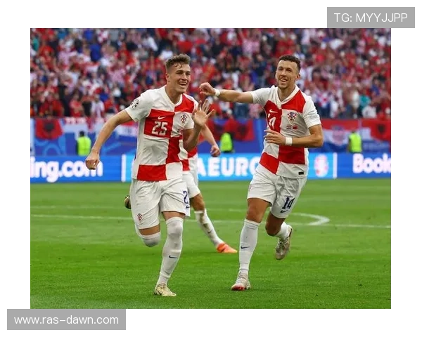 克罗地亚中场三人组