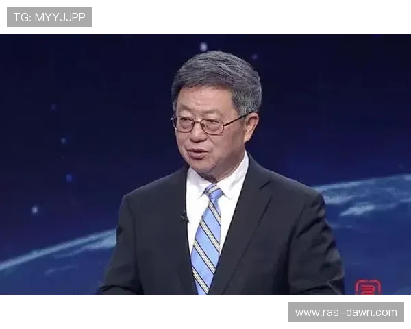 高磊训练完直接去奢侈品店扫货,这自律和消费反差谁懂